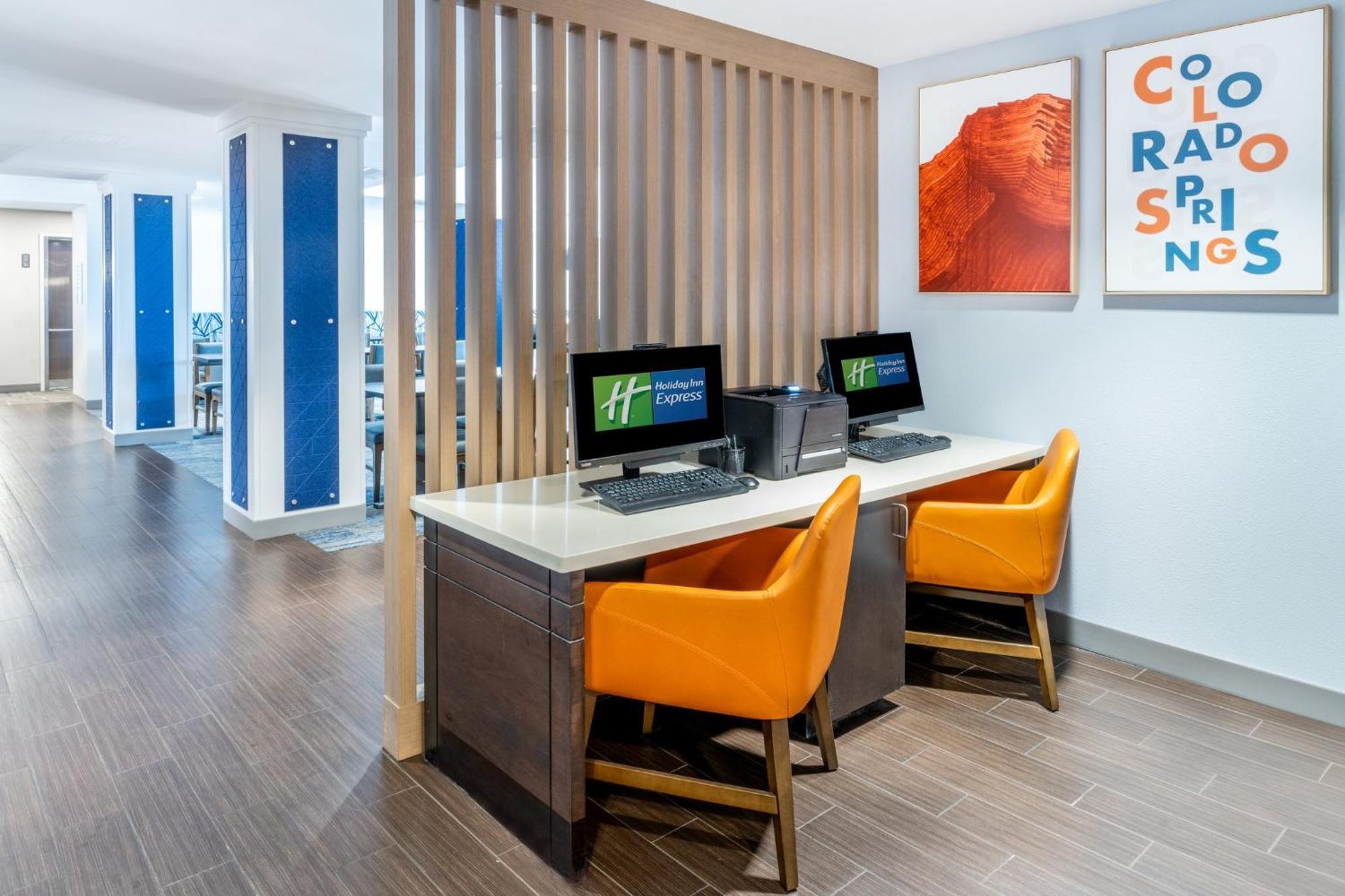 Holiday Inn Express - Colorado Springs - First & Main By Ihg Dış mekan fotoğraf